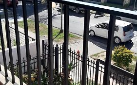 Amplia casa en planta alta en Av Mitre Parque Urquiza